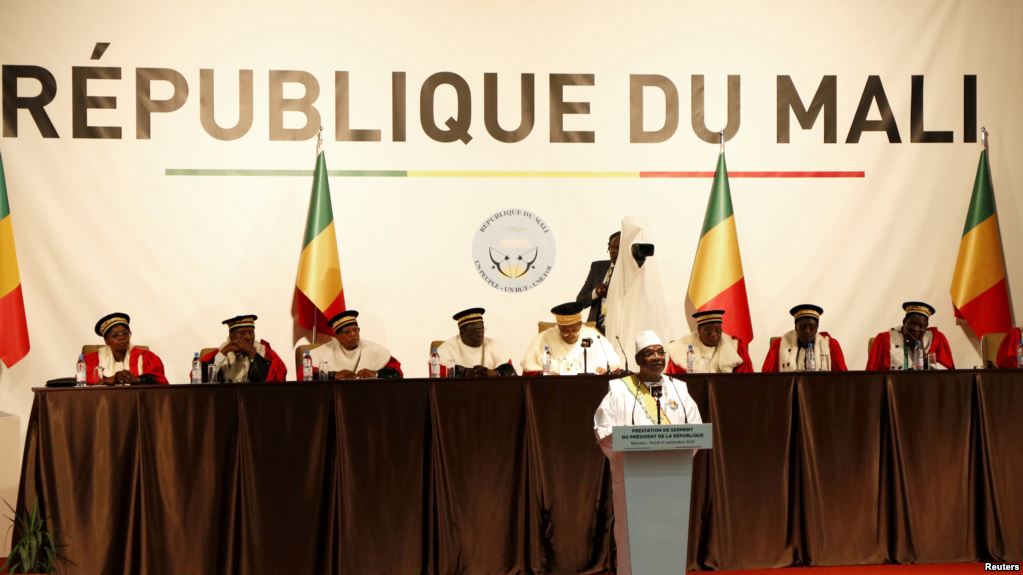 Mali présentation d'un nouveau projet de révision de la Constitution