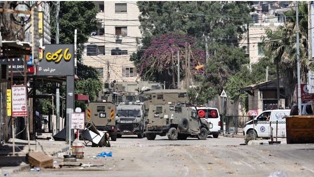 L’image effroyable d’un Palestinien blessé attaché au capot d’une Jeep ...